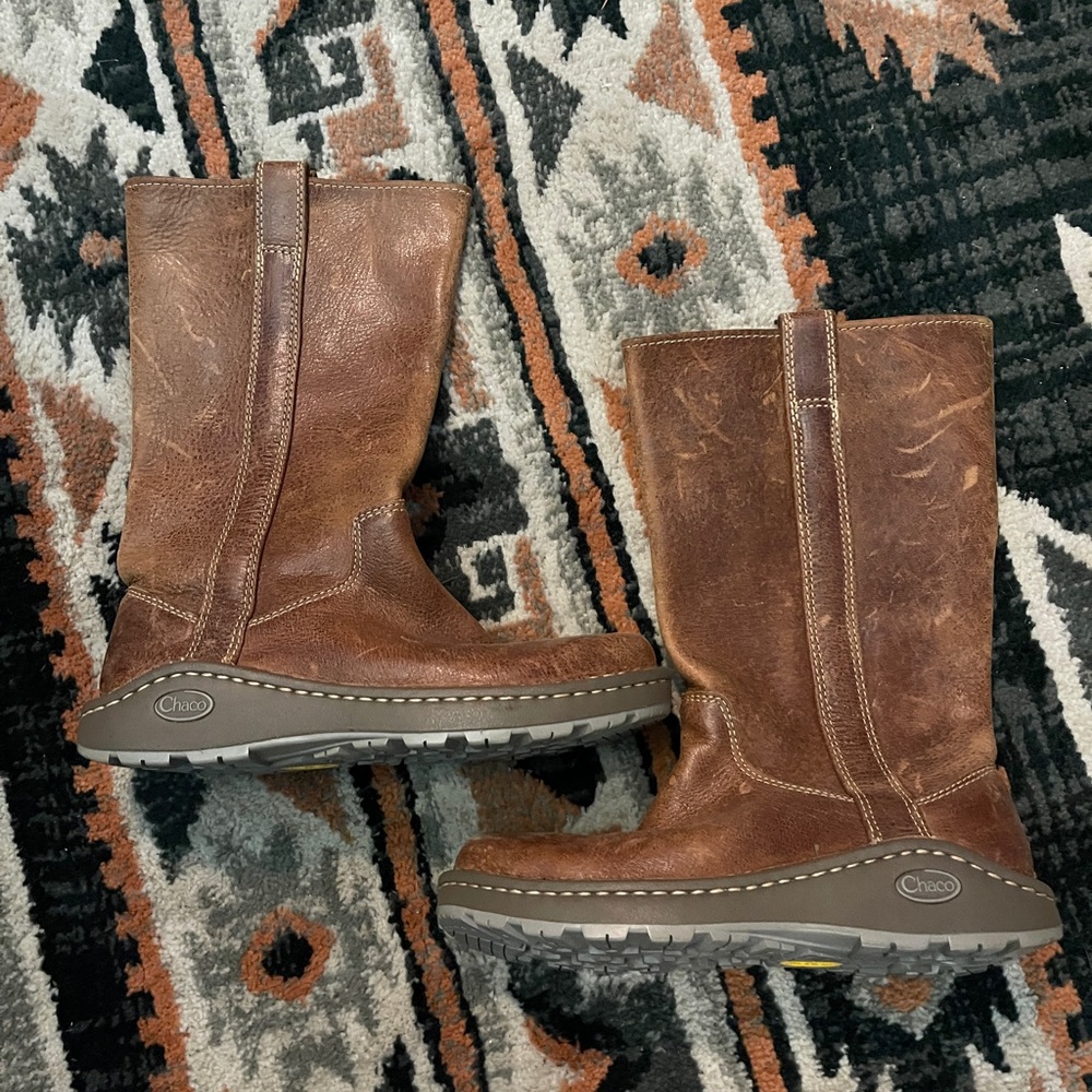 NEW Womens Chaco Boots, Size 7